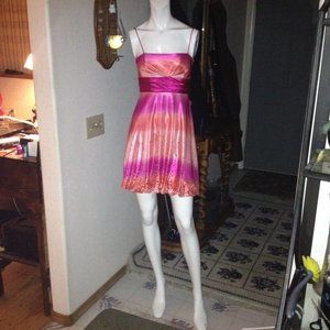 DRESS(CLOSING WILLING TO TRADE